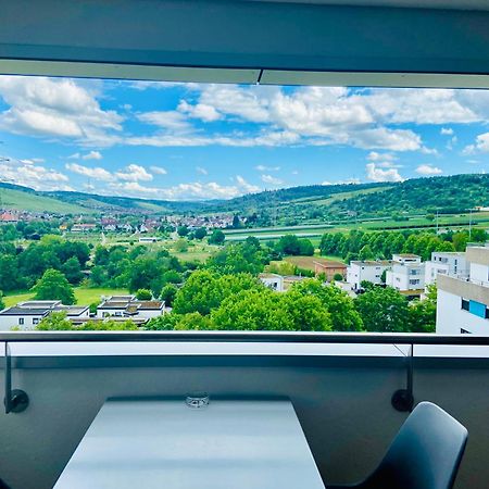 Freshly Renovated Studio Apartment - Top Location In Weinstadt Εξωτερικό φωτογραφία
