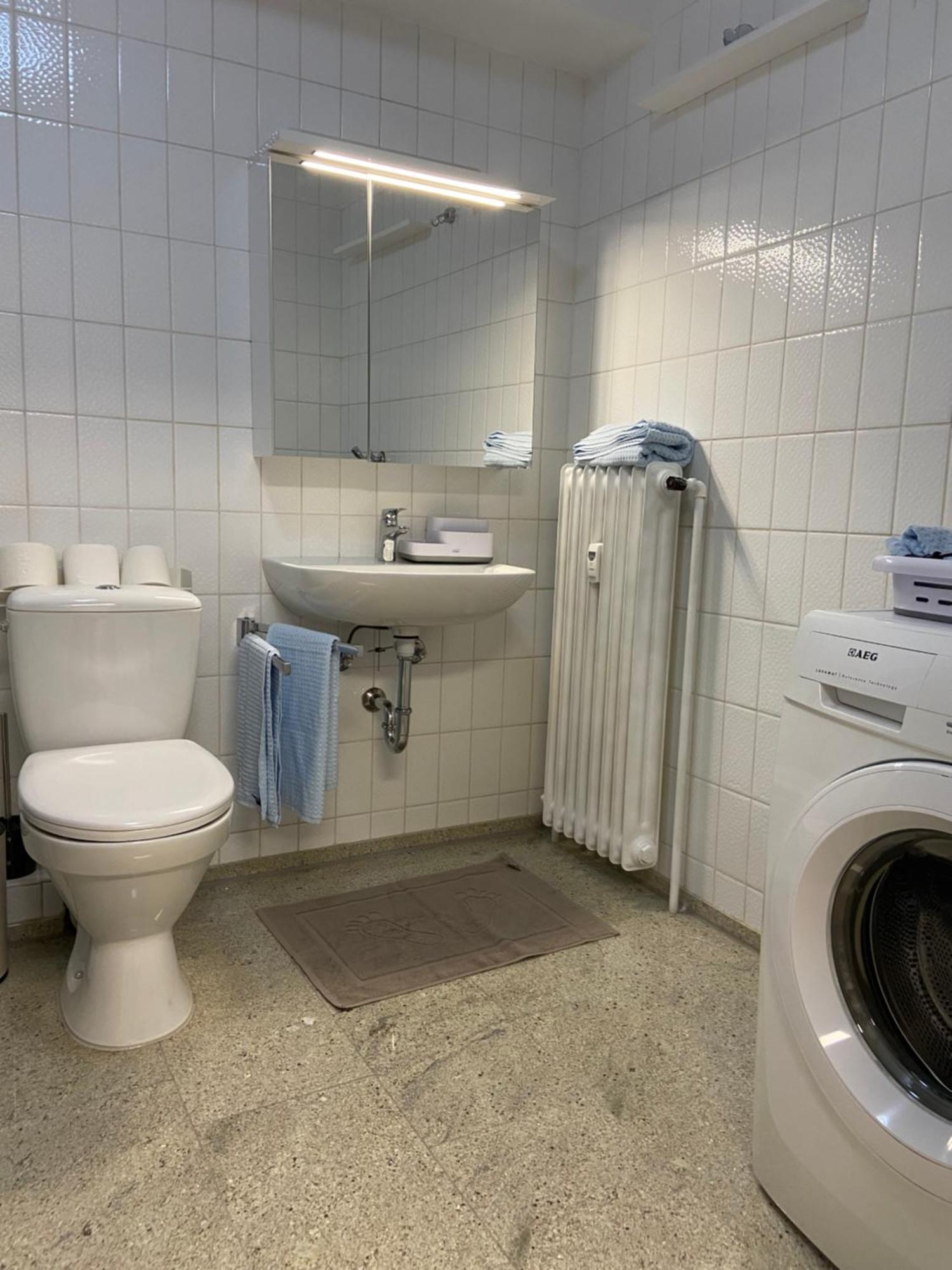 Freshly Renovated Studio Apartment - Top Location In Weinstadt Εξωτερικό φωτογραφία